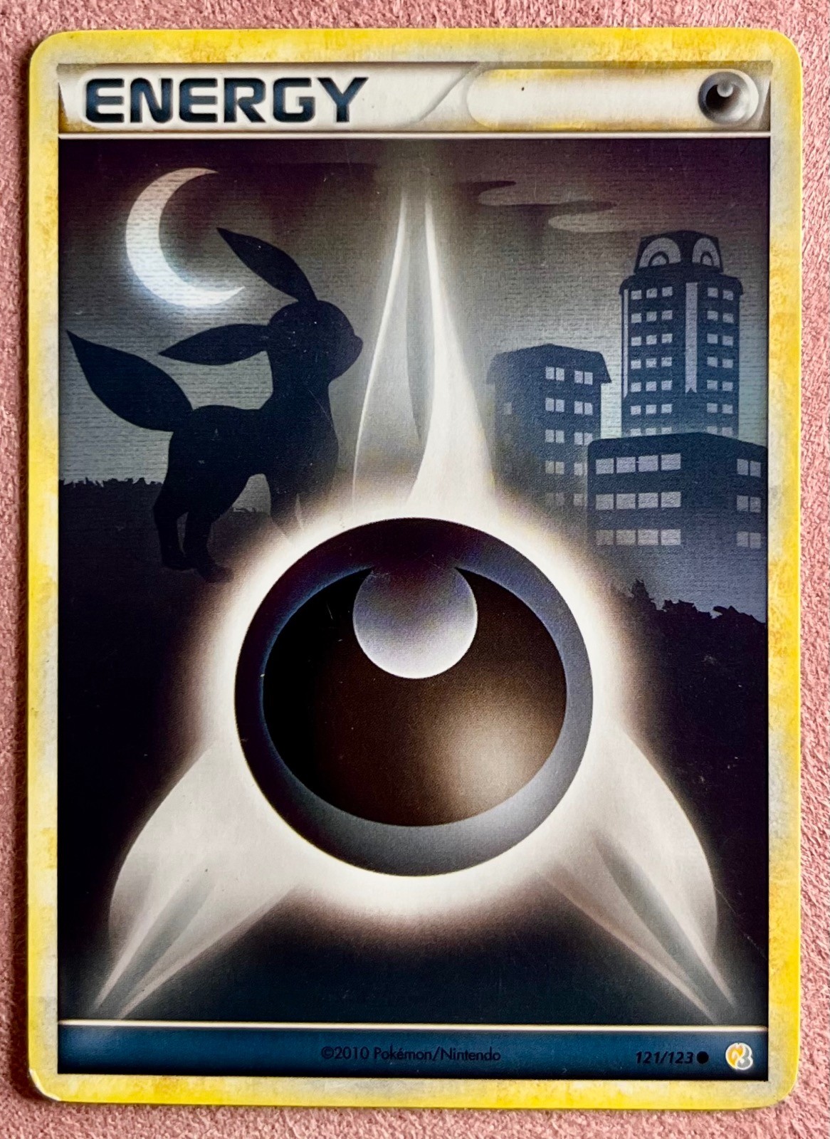Darkness Energy 121/123 Umbreon HeartGold & SoulSilver 2010 Pokemon TCG Card DMG
