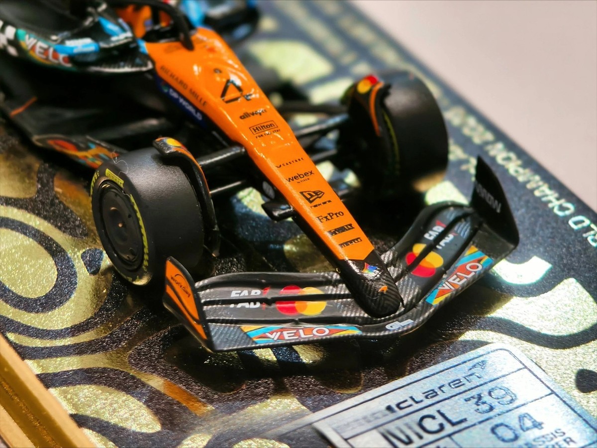 Minichamps McLaren MCL39 Norris Gold Shenzhen Event Exclusive Ltd