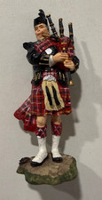 SCULPTURES U.K. Scottish Bagpiper figure Handmade Resin 6-1/4"