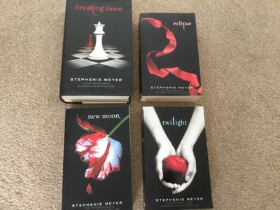 Twilight Saga Books Stephanie Meyer Eclipse New Moon Breaking Dawn V.G condition