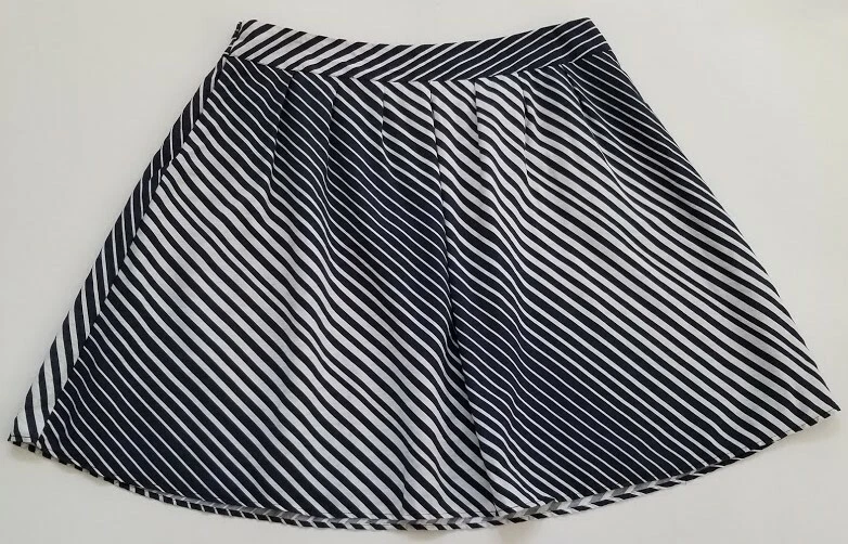 Falda Ashley Stewart Para Mujer 18W Azul Blanco Rayas Diagonales Forrada Cremallera Lateral Foto 2 de 4