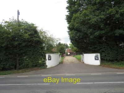 Photo 6x4 Bons Farm entrance Stapleford Abbotts The entrance driveway to  c2019