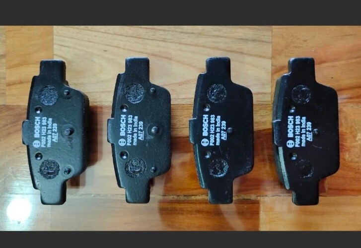 Front & Rear Brake Pad Set For Mahindra XUV 500 BOSCH eBay