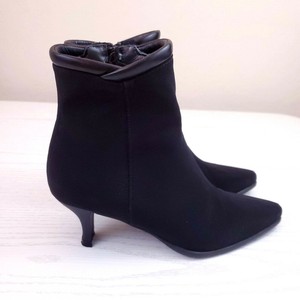 Stuart Weitzman Para Mujer Botas Goretex Impermeable Negro señaló al  tobillo Botines 5.5 | eBay
