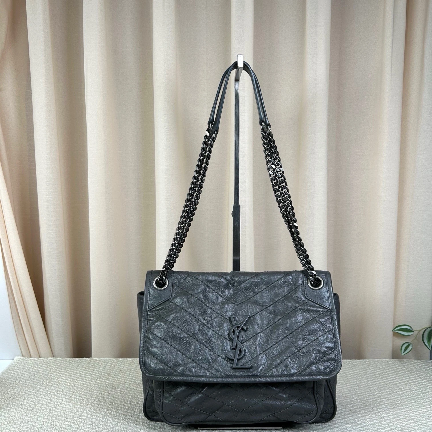 Saint Laurent — Authentic Pre-owned Saint Laurent YSL Niki Medium Dark Grey Leather