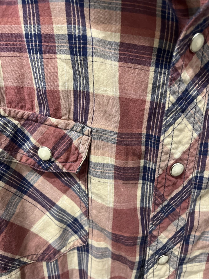 Men’s Fossil 54 Vintage Fit Long Sleeve Button Up Flannel Shirt Size L - Image 3 of 4