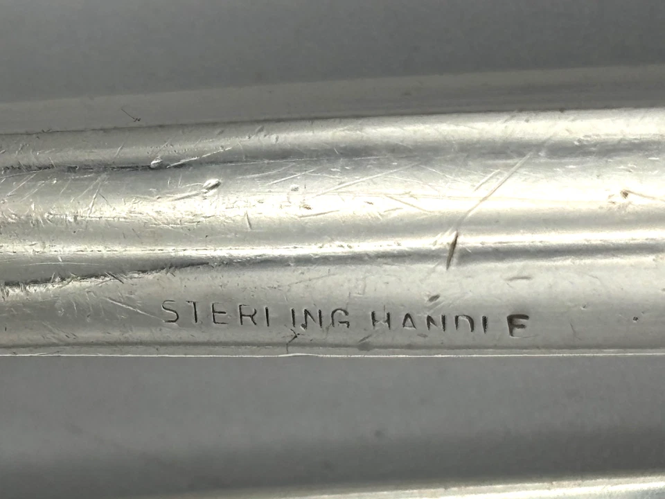 Juego de 2 piezas para niños, cubiertos para niños de plata de ley real danesa de International Foto 3 de 4