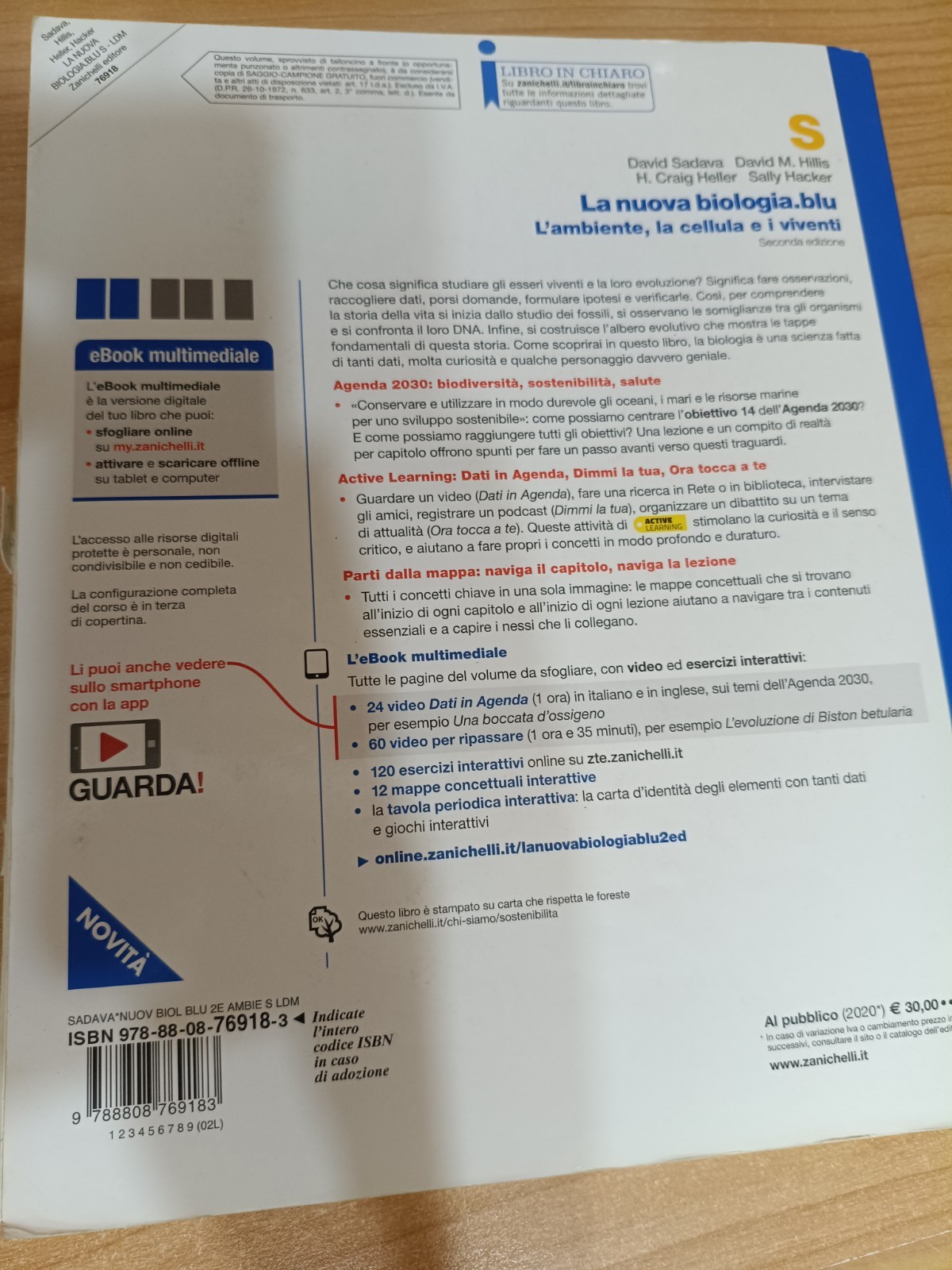 Foto 2 di 9