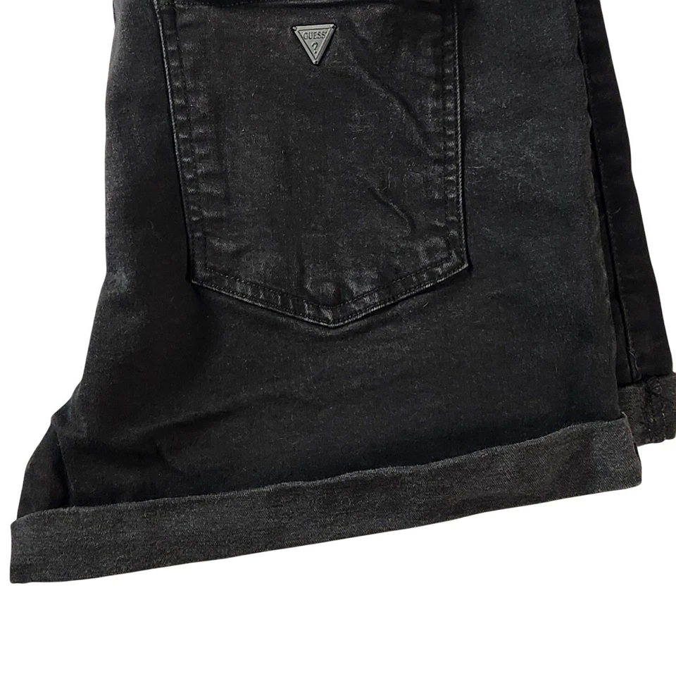 Pantalones Cortos de Jean GUESS Talla 32 Negros con Rosa Rosa Bordados Tiro Alto Dobladillo con Puños Foto 4 de 4