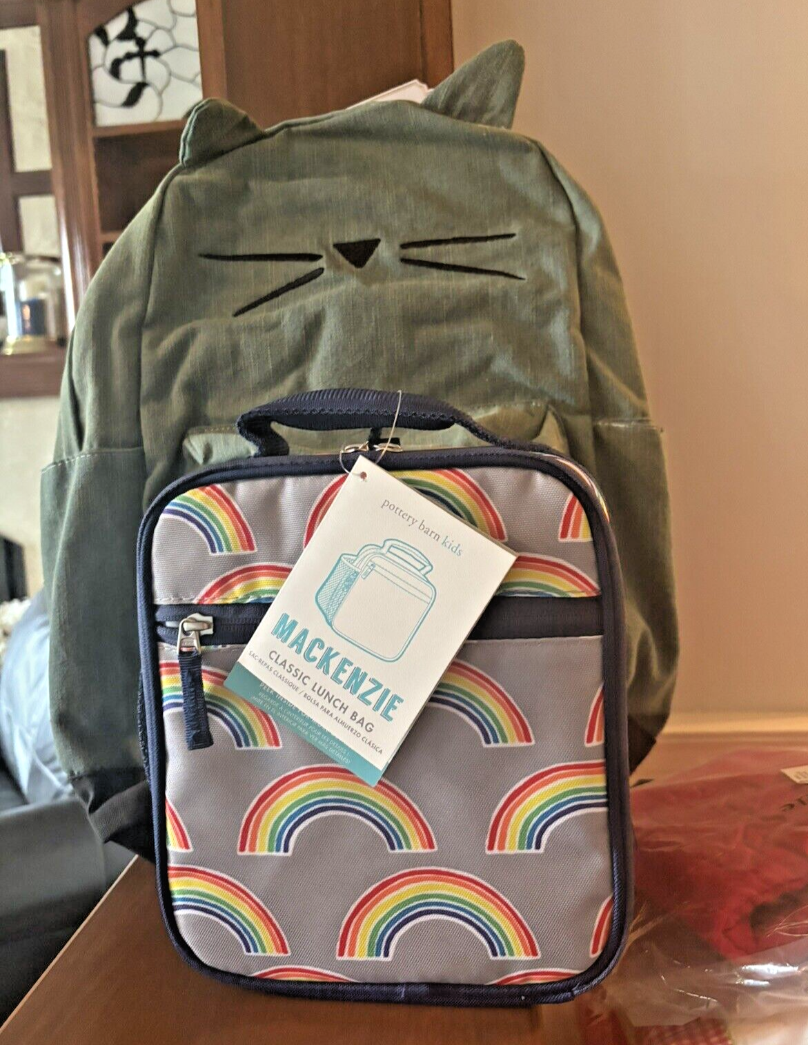 PONY Disney Scuola Ceramica Fienile GRANDE ZAINO + PRANZO Emily Merritt gatto arcobaleno ? .