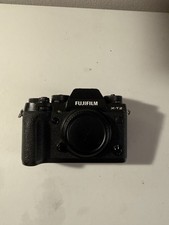 Fujifilm X-T2 Mirrorless Camera   Used  5 batteries  charger