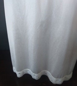 Wondermaid Women's Slip Ivory Satin Lace Trim Non Cling Size 38 M/L USA Made