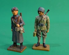 Del Prado WWII 2 X Figures, Soviet and Italian 1/30 unboxed but Excellent.