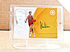 2018-19 Panini Opulence Basketball Cards 17