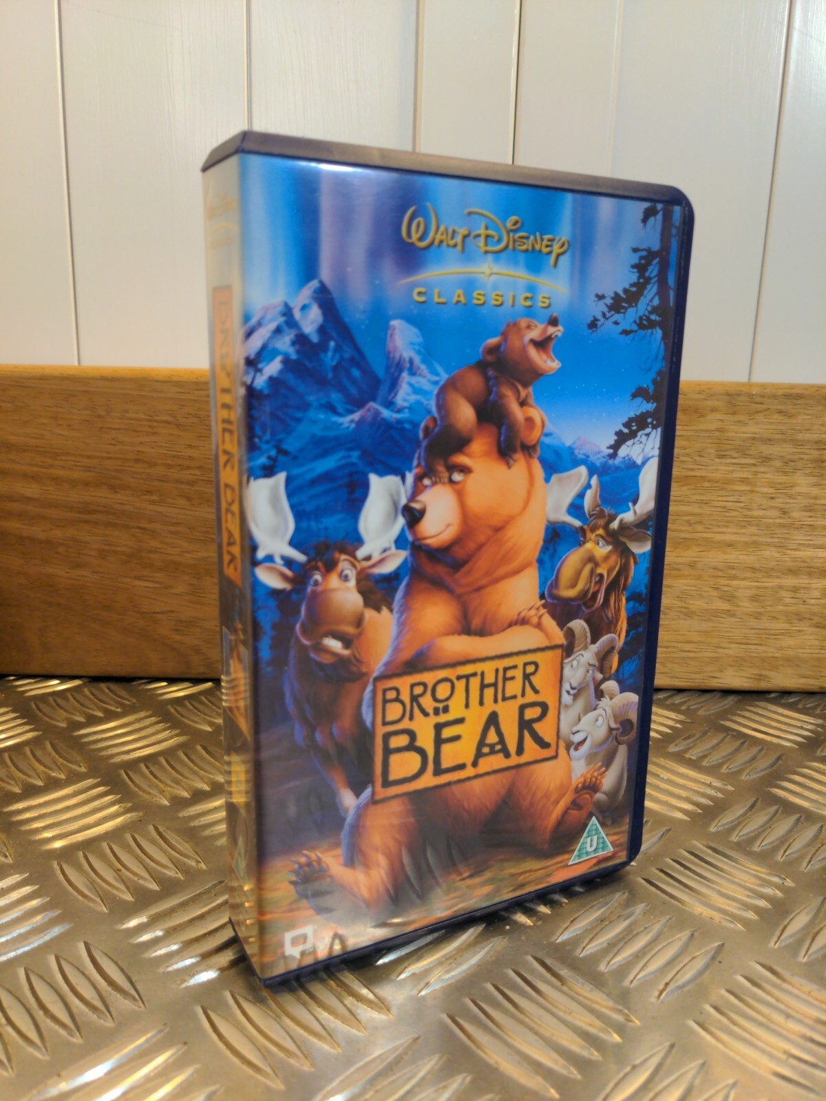 Disney Classics BROTHER BEAR Original 2004 VHS Video Tape + Blue