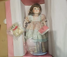 Sarah at the Fair Porcelain Doll Treasury Collection Paradise Galleries 14", C9