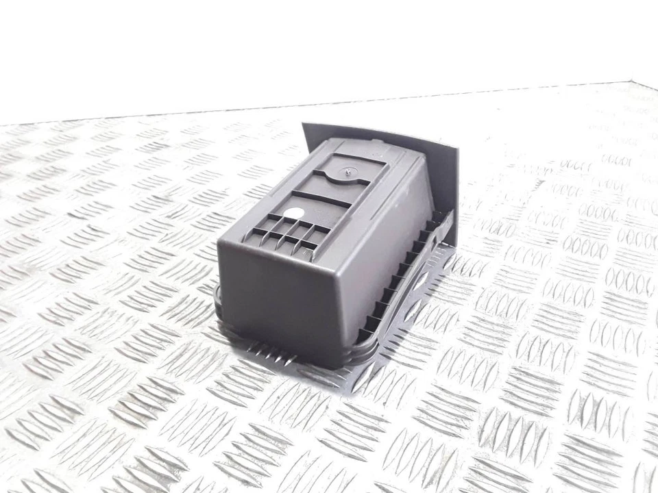 Opel Zafira C 2013 Staufach Ablagefach 498951029 TRA57857 - Image 4 of 4