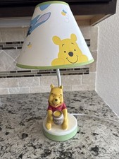 Vintage  Peeking Pooh  Winnie the Pooh Disney Table Lamp With Shade-Works Great 