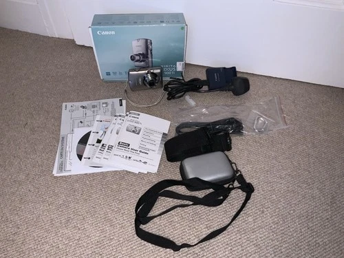 Canon IXUS 900 Ti Digital Camera Silver In Excellent Condition