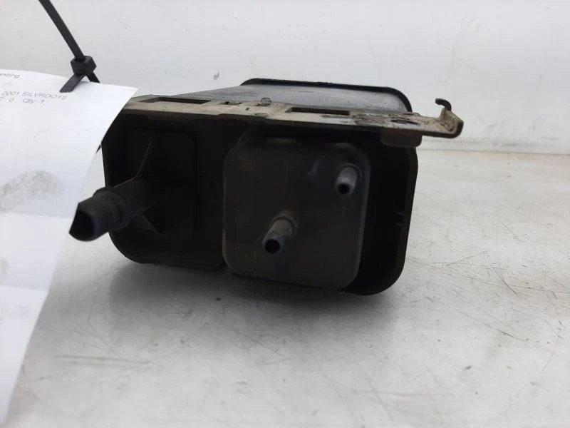 99 00 01 02 03 04 Chevrolet Silverado 1500 bote de vapor de combustible 15759044 Foto 4 de 4