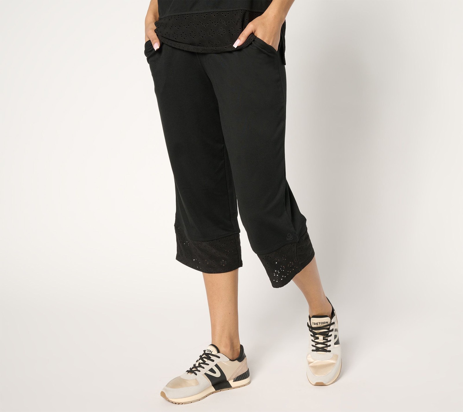 Cuddl Duds Women's Pants Sz M Flexwear Eyelet Cropped Pant Black A676559