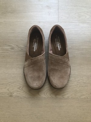 Sketchers Womens Slip On Shoes 8 Tan Suede Aircooled Memory Foam 