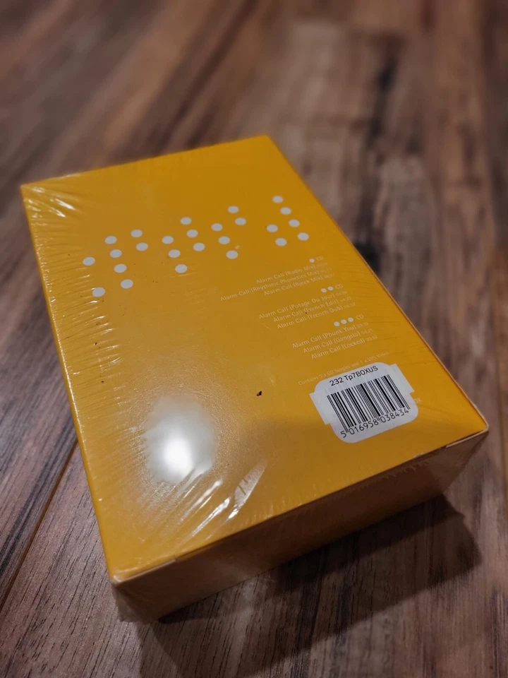 Bjork Hunter + будильник вызов VHS/CD бокс-сет новый запечатанный - Изображение 4 из 4