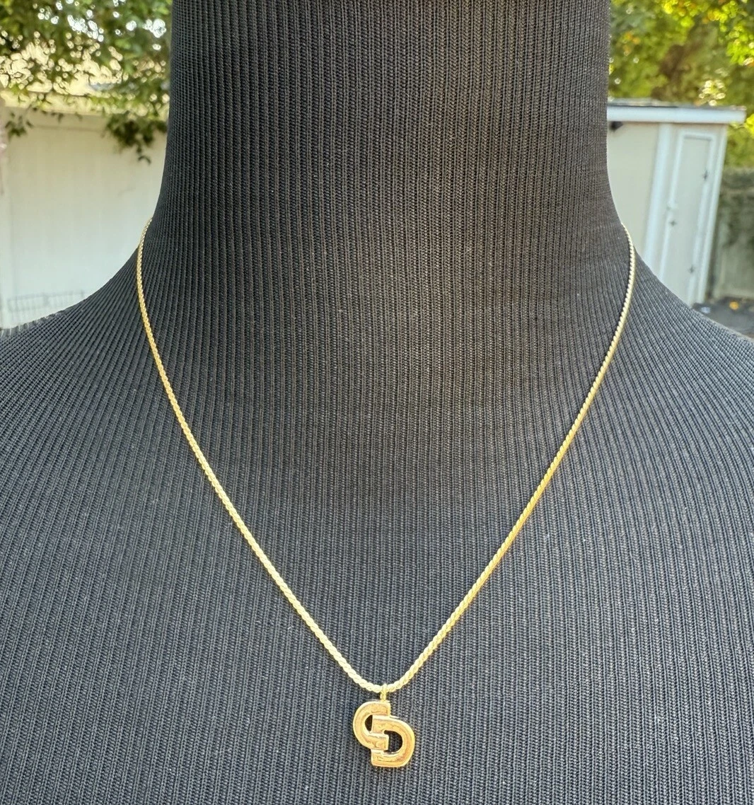 Collana Christian Dior con ciondolo logo oro vintage classica sobria usata in ottime condizioni