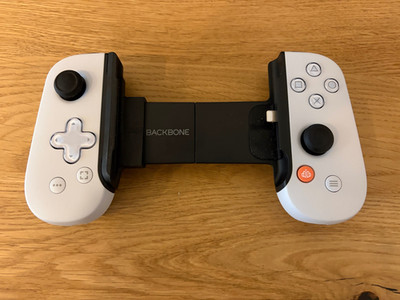 Backbone One PlayStation Edition Lightning Mobile Gaming Controller iPhone PS5