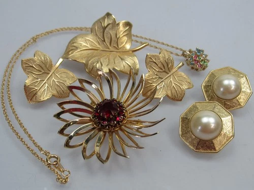 Vtg Trifari Brooch Lot Giovanni Earrings Sarah Coventry Flower Leaf Gold Tone