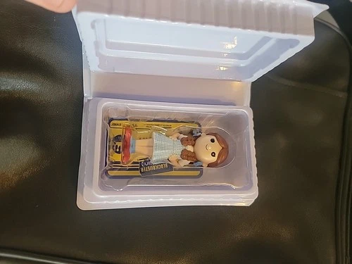 Funko Dorothy WB 100 Wizard of oz Blockbuster Rewind Edition