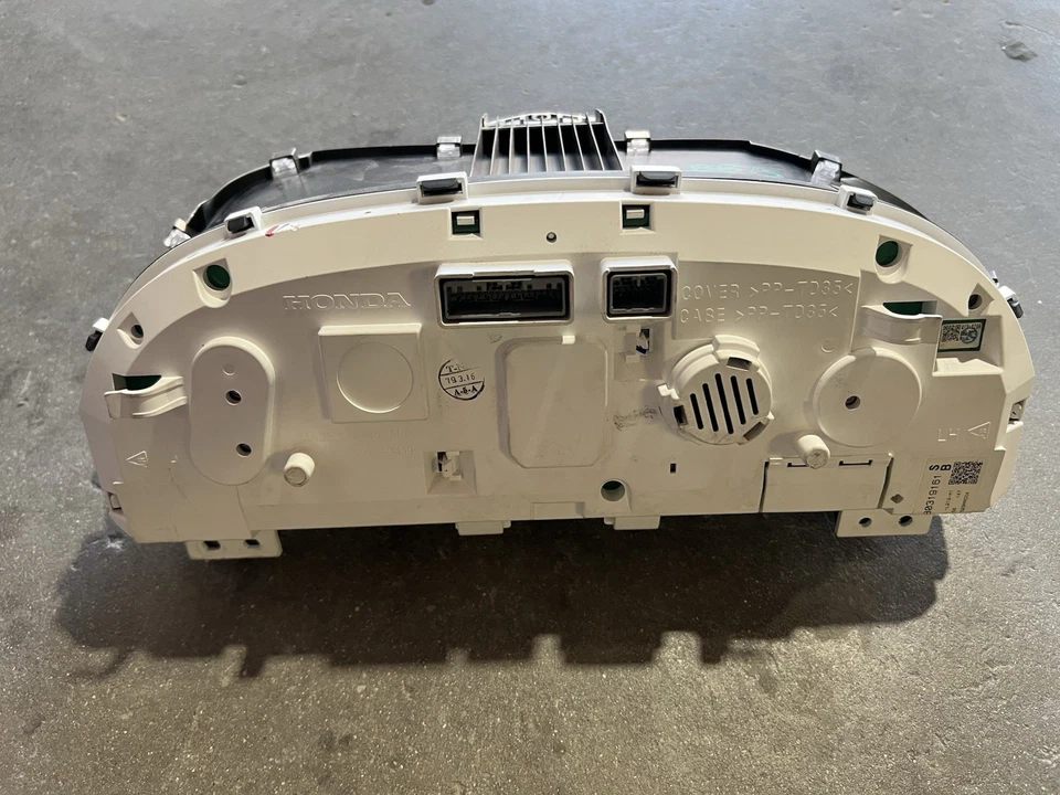 Velocímetro de cuadro de instrumentos Honda Accord 2017 Foto 2 de 3