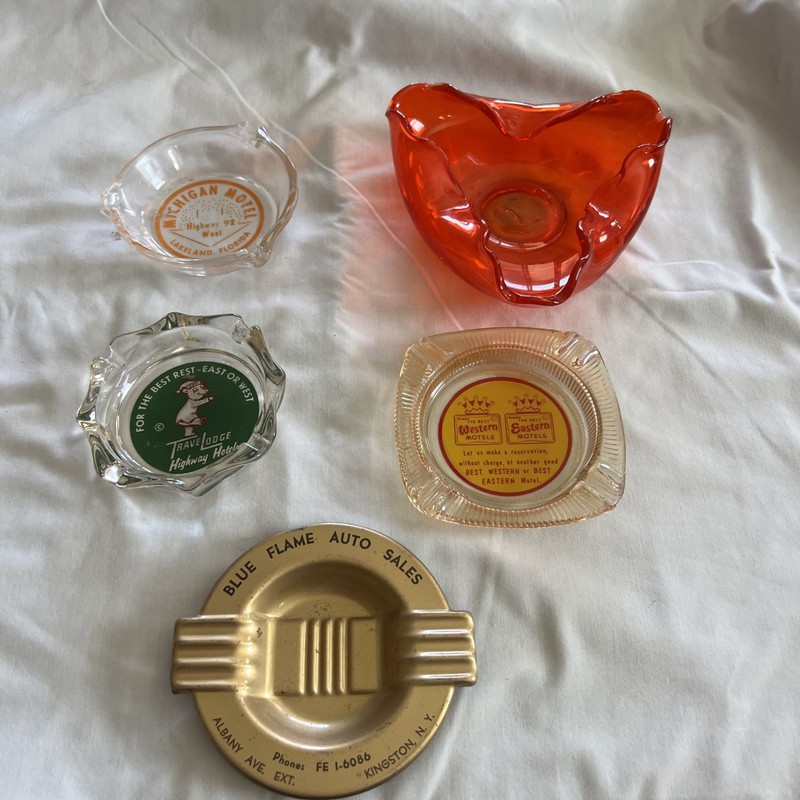 Ashtray Lot Of 5 - Storage Locker Finds