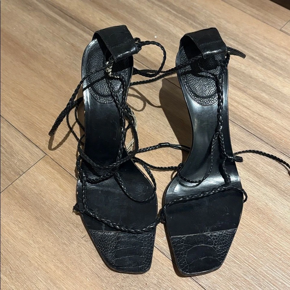 Gucci 2002 Ostrich Leather Lace Up Heels - Image 3 of 4