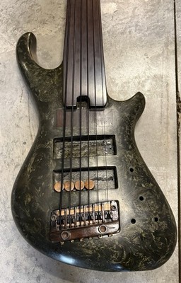 6 String Graphite Electric Bass Guitar