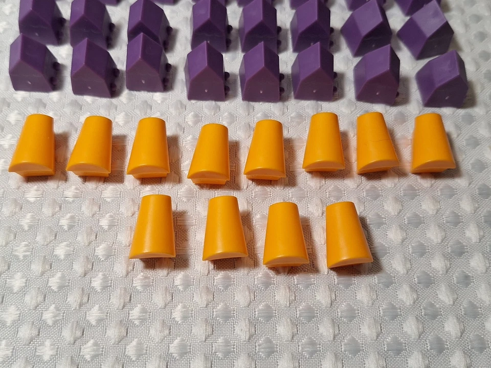 2002 Monopoly Scooby Doo Edition Replacement Parts Game Pieces Houses & Hotels - Image 3 of 4