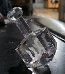 Stunning Crystal Glass Jewish Driedel Paperweight