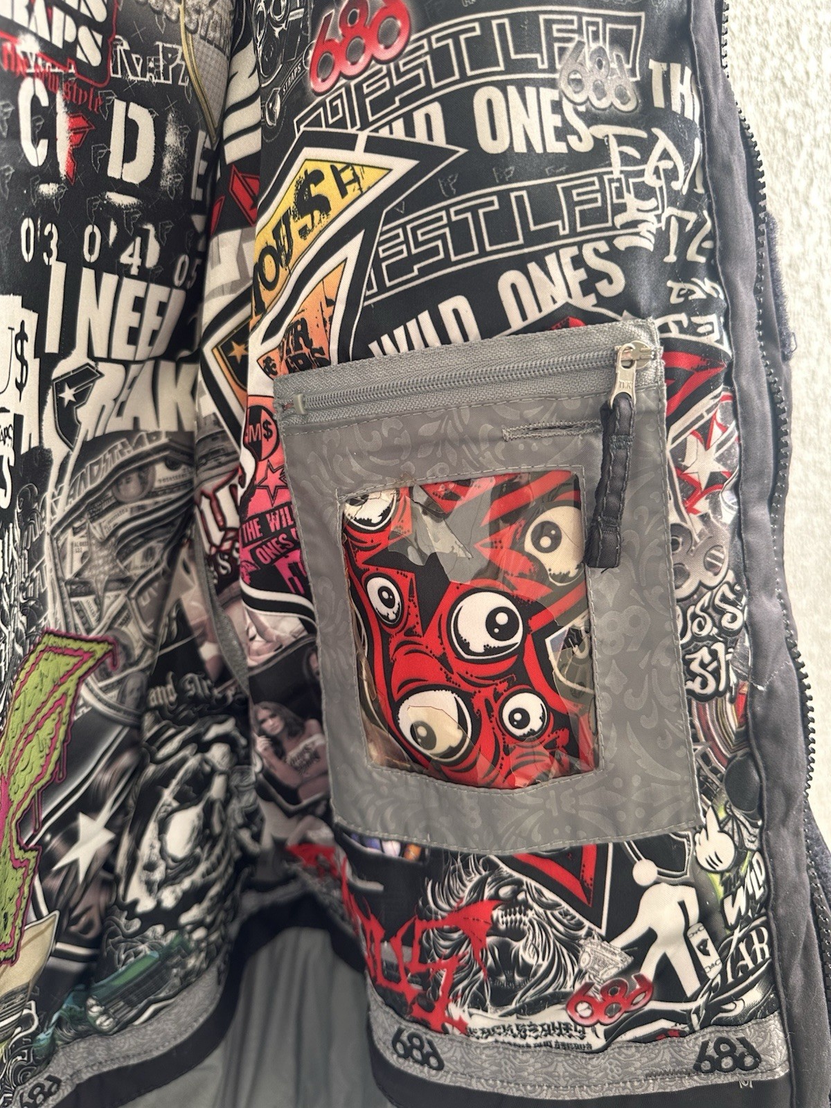 RARE Famous Stars And Straps 686 Snowboard Jacket Small Travis Barker Blink 182 image 9