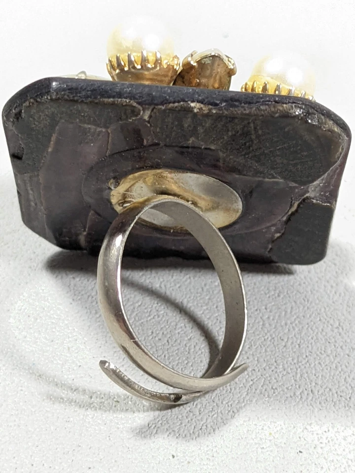 Artisan Square Shell Faux Pearl Aurora Borealis Flower Statement Ring Size 7 - Image 4 of 4