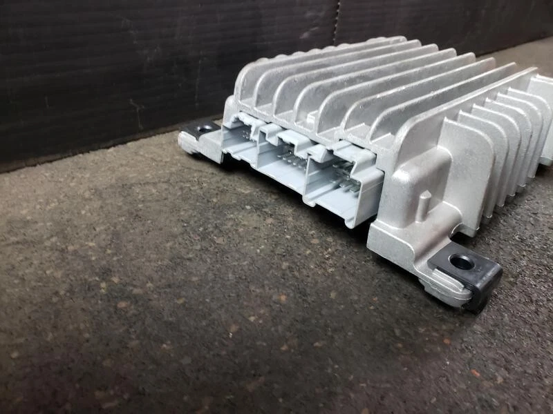 2010-2017 Chevrolet Chevy Traverse GMC Acadia Audio Radio Bose Amplifier Amp OEM — 第 3/4 张图片