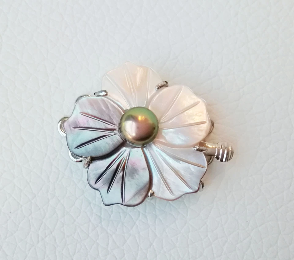 genuine white black freshwater pearl flower shell Inlaid alloy Clasp 22mm cg1032 - Image 4 of 4