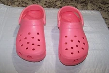 @ Size 6 Men / 8 Woman - Crocs Classic Clog - Pink EUC