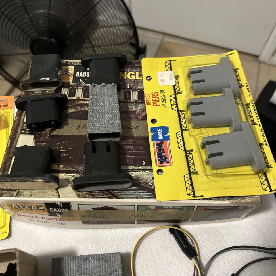 Lote calibre Atlas N más extras Vollmer y Faller Foto 4 de 4