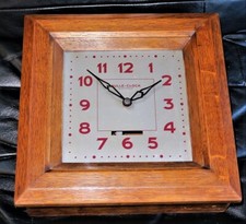 Pendule electrique murale