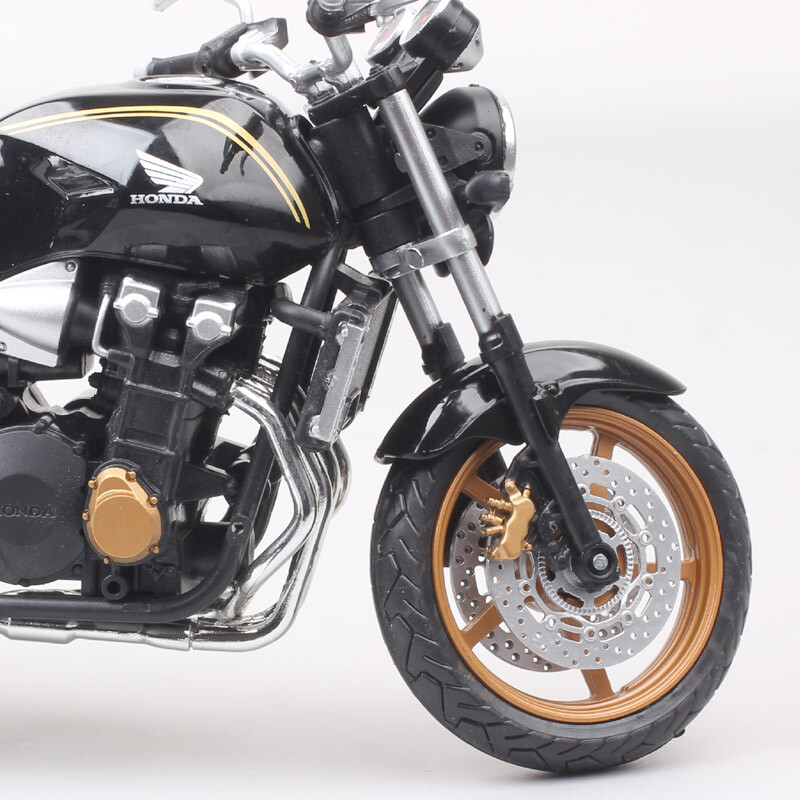 Automaxx 1/12 Scale HONDA CB1300SF Super Four Motorcycle Automaxx 1/12 Scale HONDA CB1300SF Super Four Motorcycle