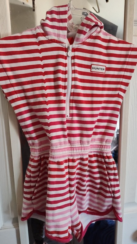 Girls. Hunter. Size 6/6x. Pink White Red Romper With Hoodie. Half Zipper