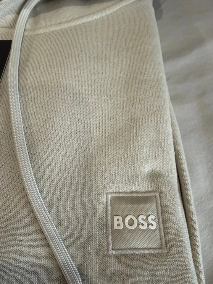 BOSS Sweat à capuche homme beige clair logo patch – Taille XL – Neuf avec étique - Photo 3/4
