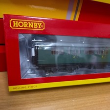 Hornby R4884 - SR Bulleid Suburban Brake 3rd Coach '2845' new in box
