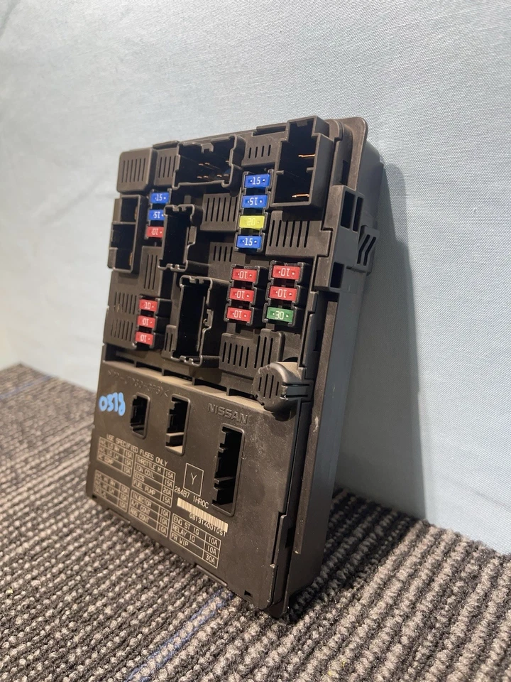 Nissan Versa 2013-2015 IPDM módulo de control de potencia OEM 284B7 1HR0C Foto 3 de 4