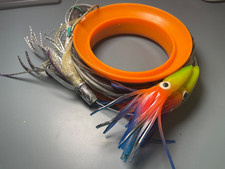 1 Hand Fishing Bait Reel Rigged With Saltwater Skirted Trolling Lure